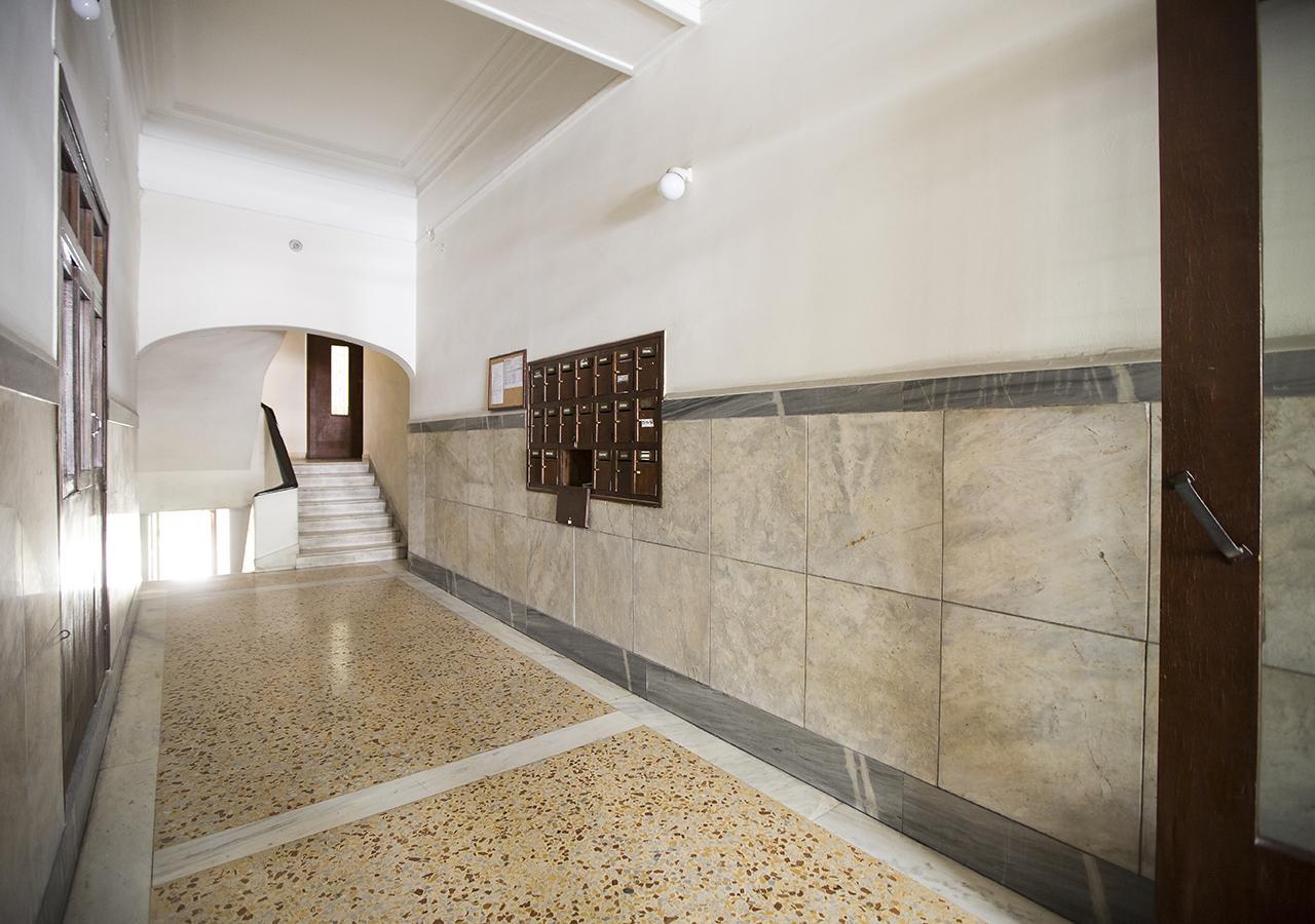 Attractive Flat Near The Acropolis Museum & Metro Station By Athenian Homes Bagian luar foto