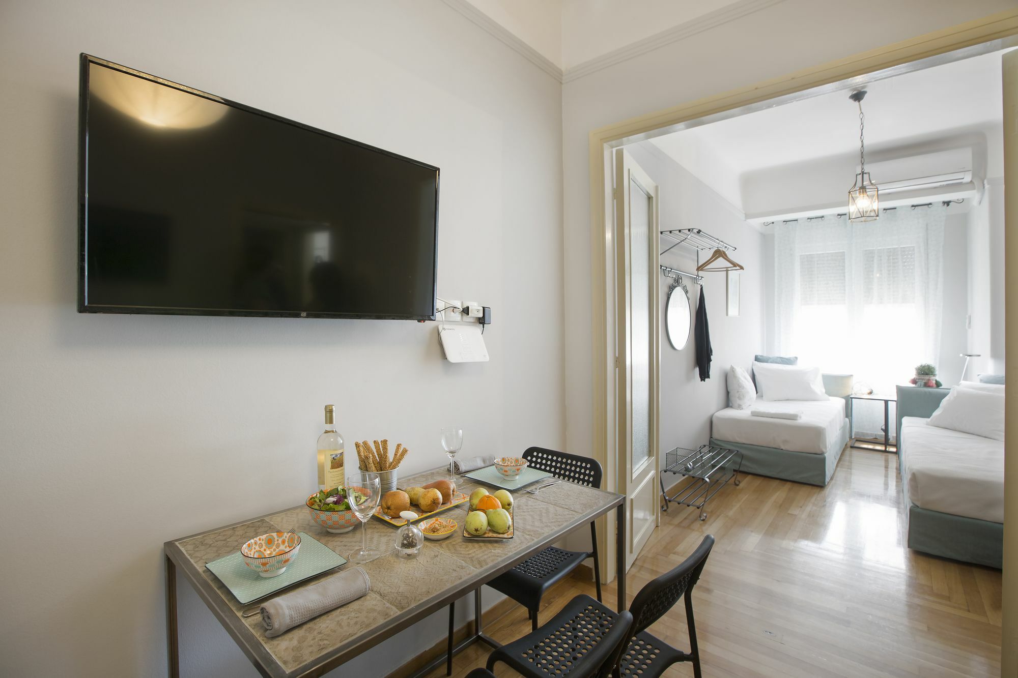 Attractive Flat Near The Acropolis Museum & Metro Station By Athenian Homes Bagian luar foto